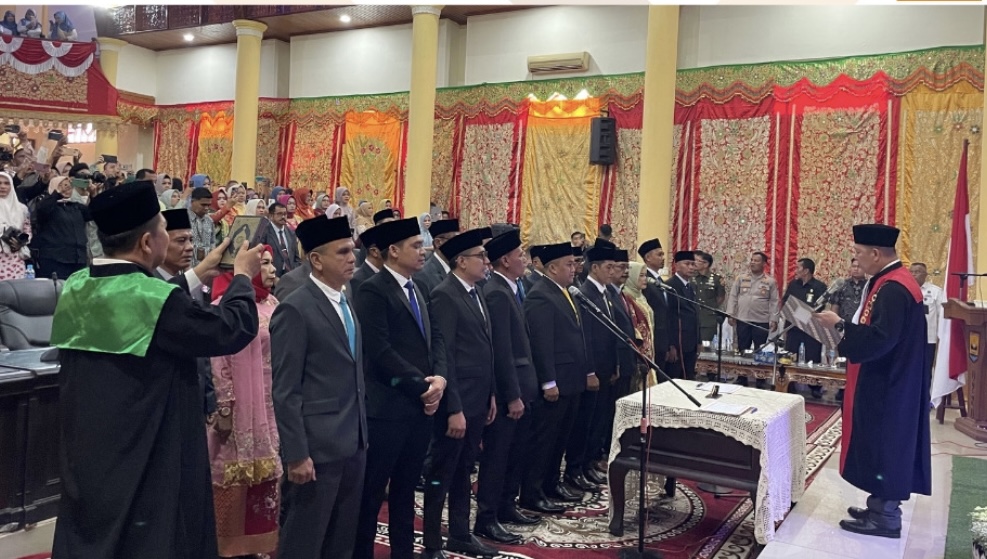 Foto Pelantikan 20 anggota DPRD periode 2024-2029