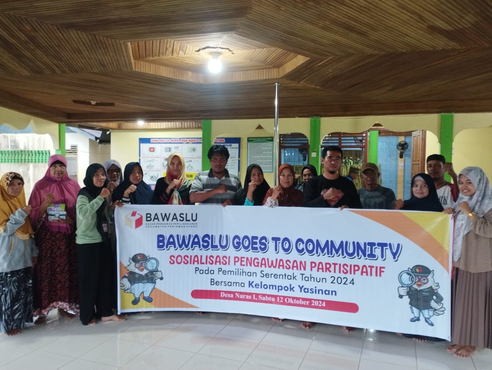 Foto panwascam pariaman utara bersama komunitas yasinan azzuhra dalam kegiatan bawaslu goes to comunity