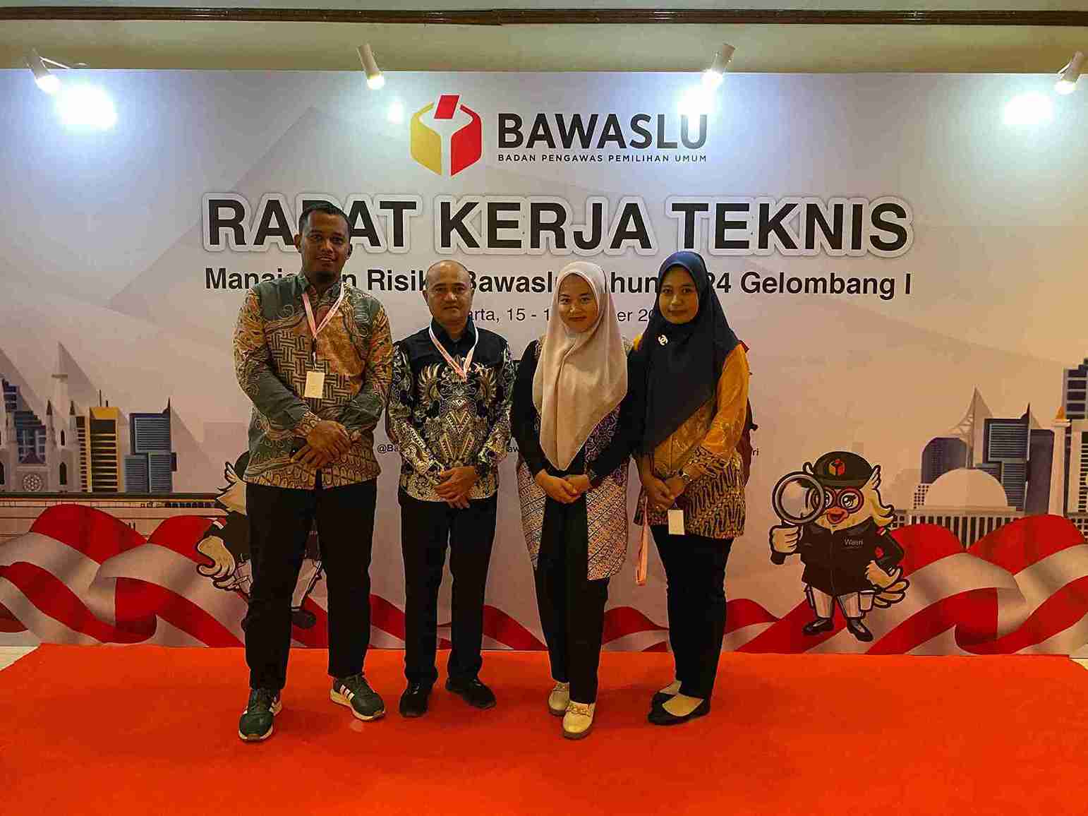 Kordek dan staf bawaslu pariaman hadiri rakernis manajemen resiko