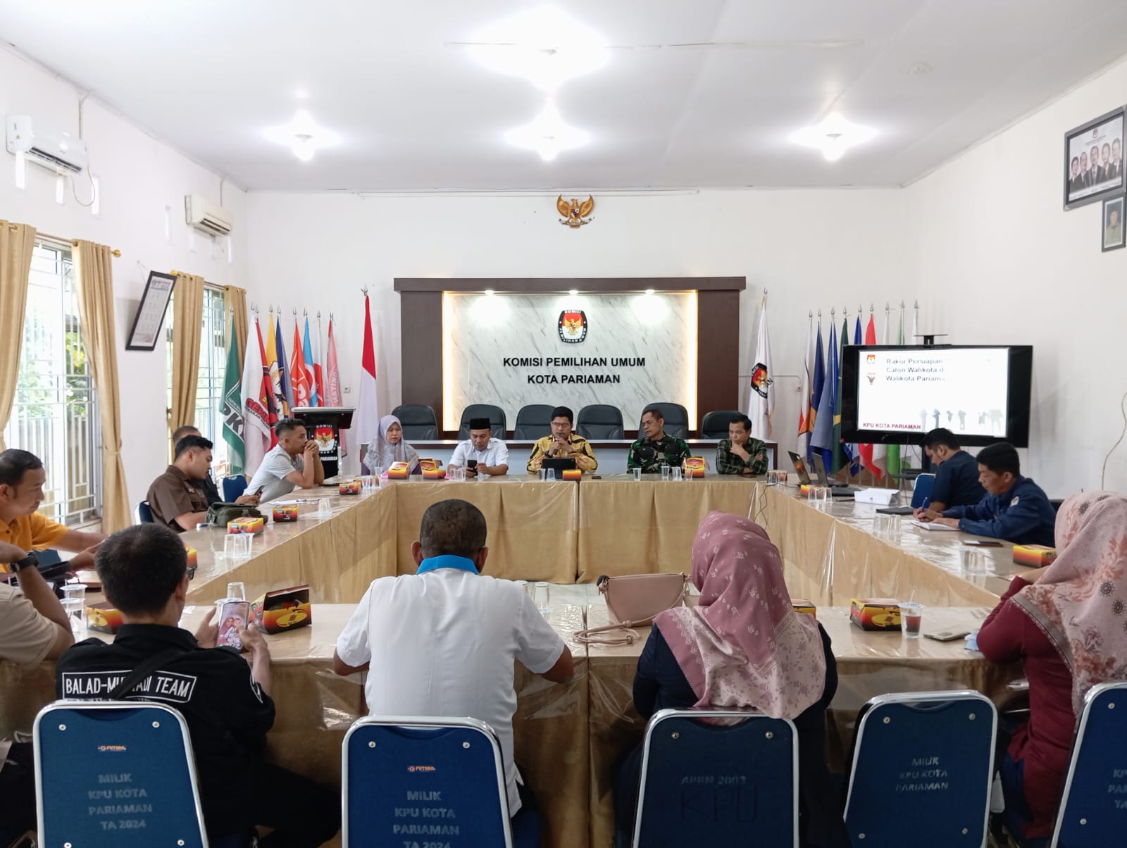 Foto saat rapat persiapan debat calon walikota dan wakil walikota pariaman tahun 2024