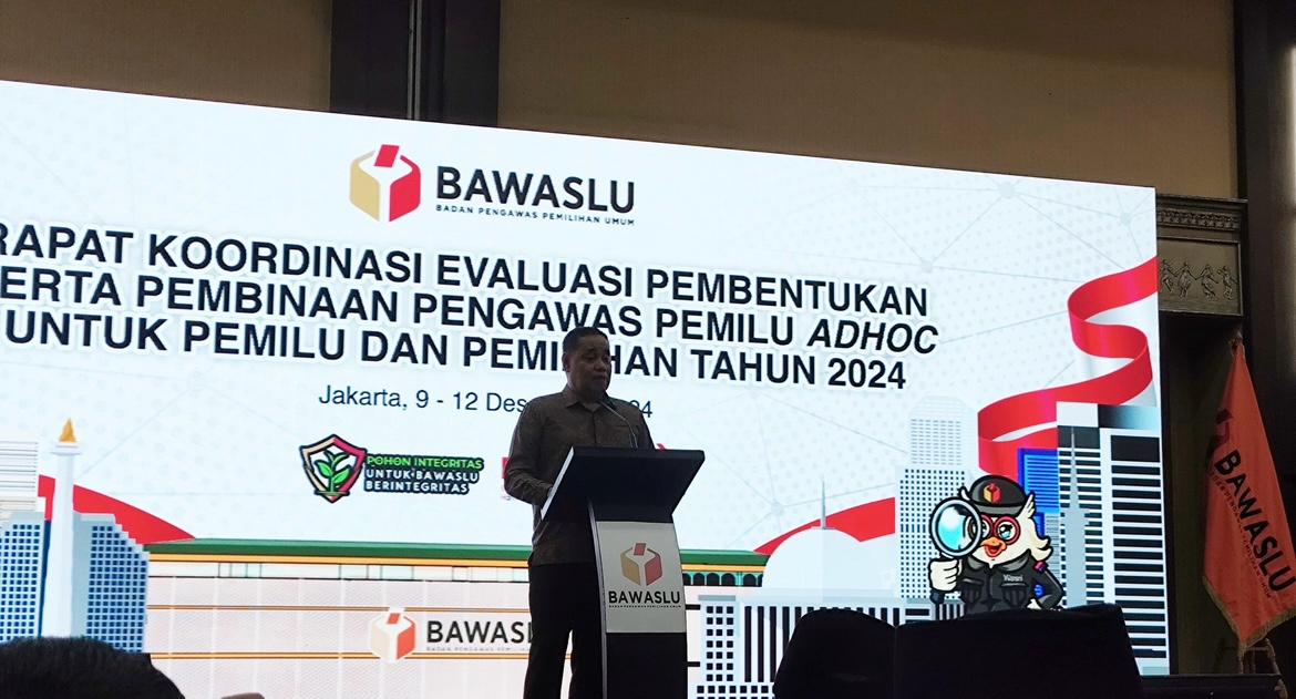 Foto rapat koordinasi evaluasi pembentukan serta pembinaan pengawas pemilu adhoc untuk pemilu dan pemilihan tahun 2024