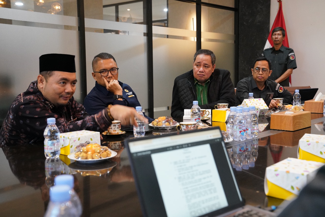 Anggota Bawaslu Herwyn JH Malonda dalam Rapat Persiapan Penyusunan Perubahan Perbawaslu dalam lingkup Divisi SDMOD di Jakarta, Selasa (19/08/2025)/Foto: Publikasi Pemberitaan Bawaslu