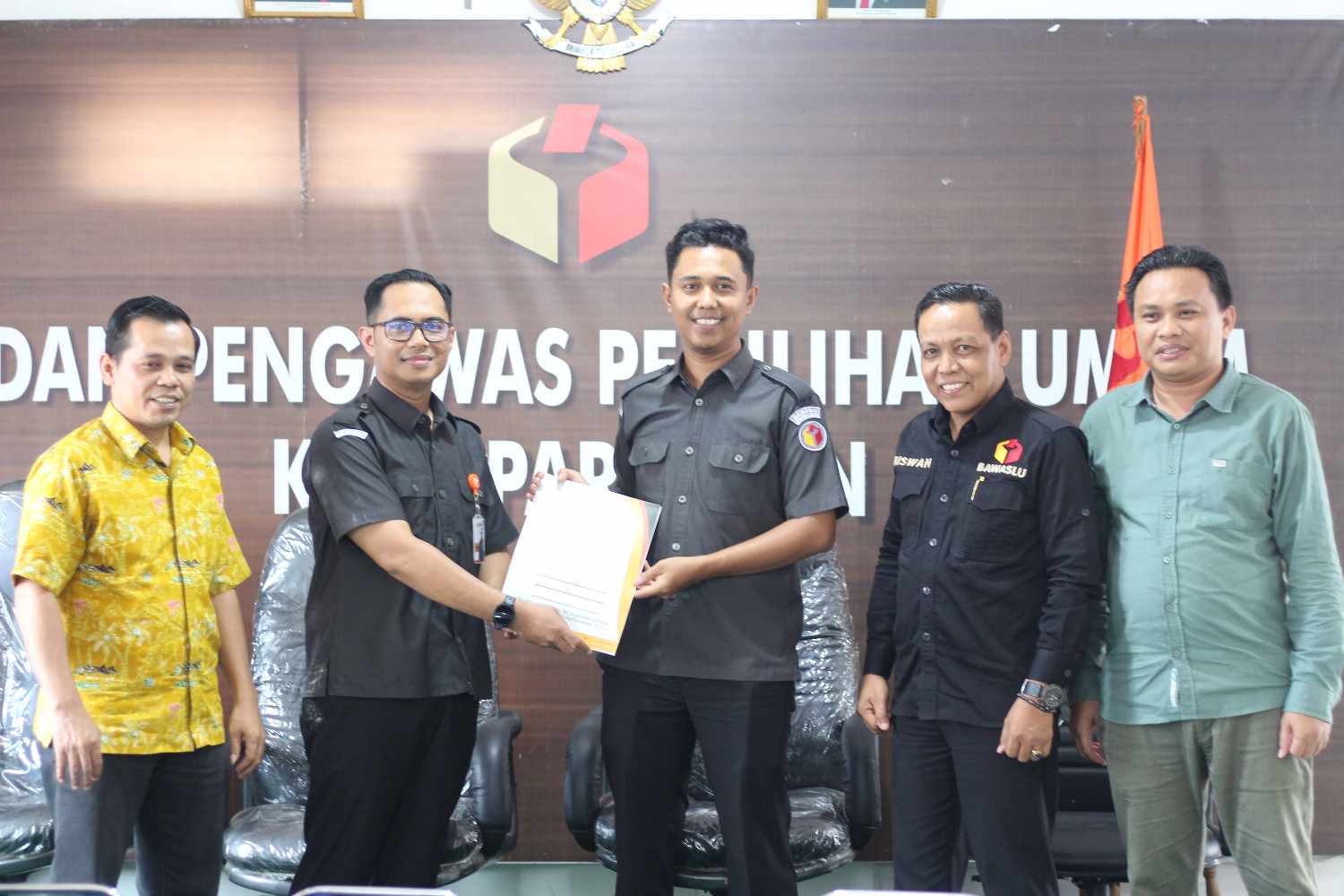 Selaras diisi dengan kegiatan pisah sambut Plt. Koordinator Sekretariat Bawaslu Kota Pariaman, 10/02/2026