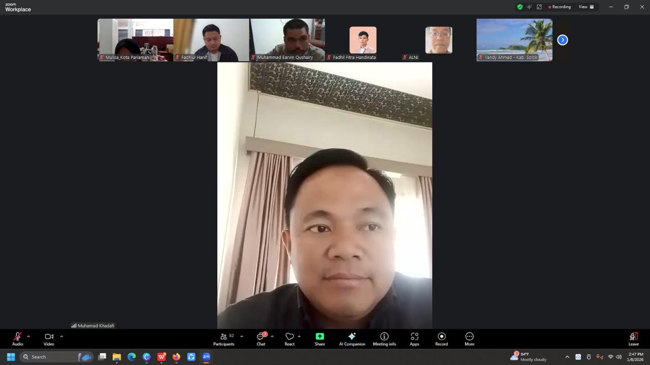 Muhammad Khadafi, Anggota Bawaslu Provinsi Sumatera Barat sedang memberikan arahan dalam Rapat Penyusunan kerja, 08/01/2026