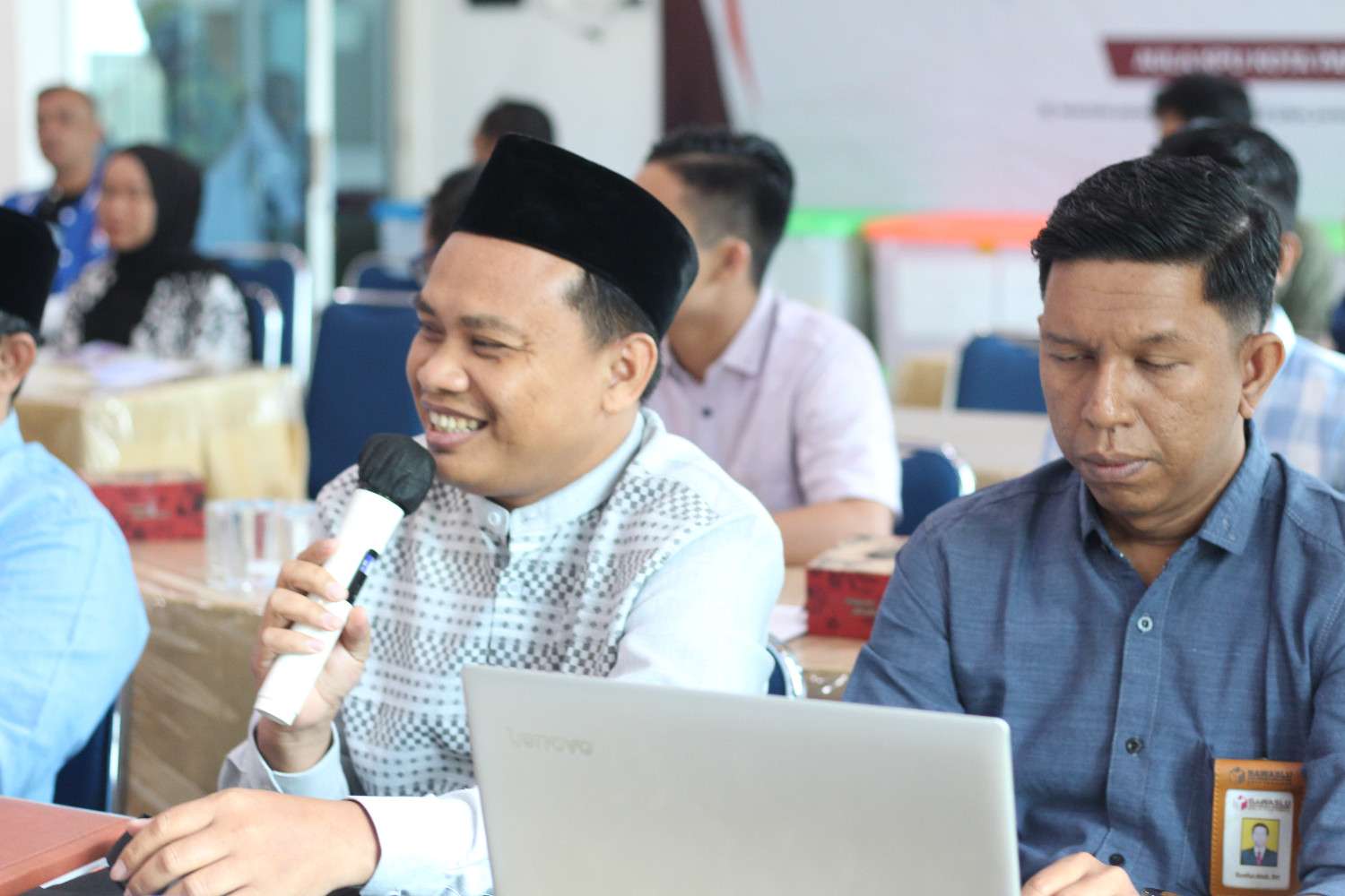 Tanggapan ANggota Bawaslu Kota Pariaman, Ulil Amri saat mengawasi jalannya Rapat Rekapitulasi PDPB Triwulan I tahun 2026, 02/04/2026