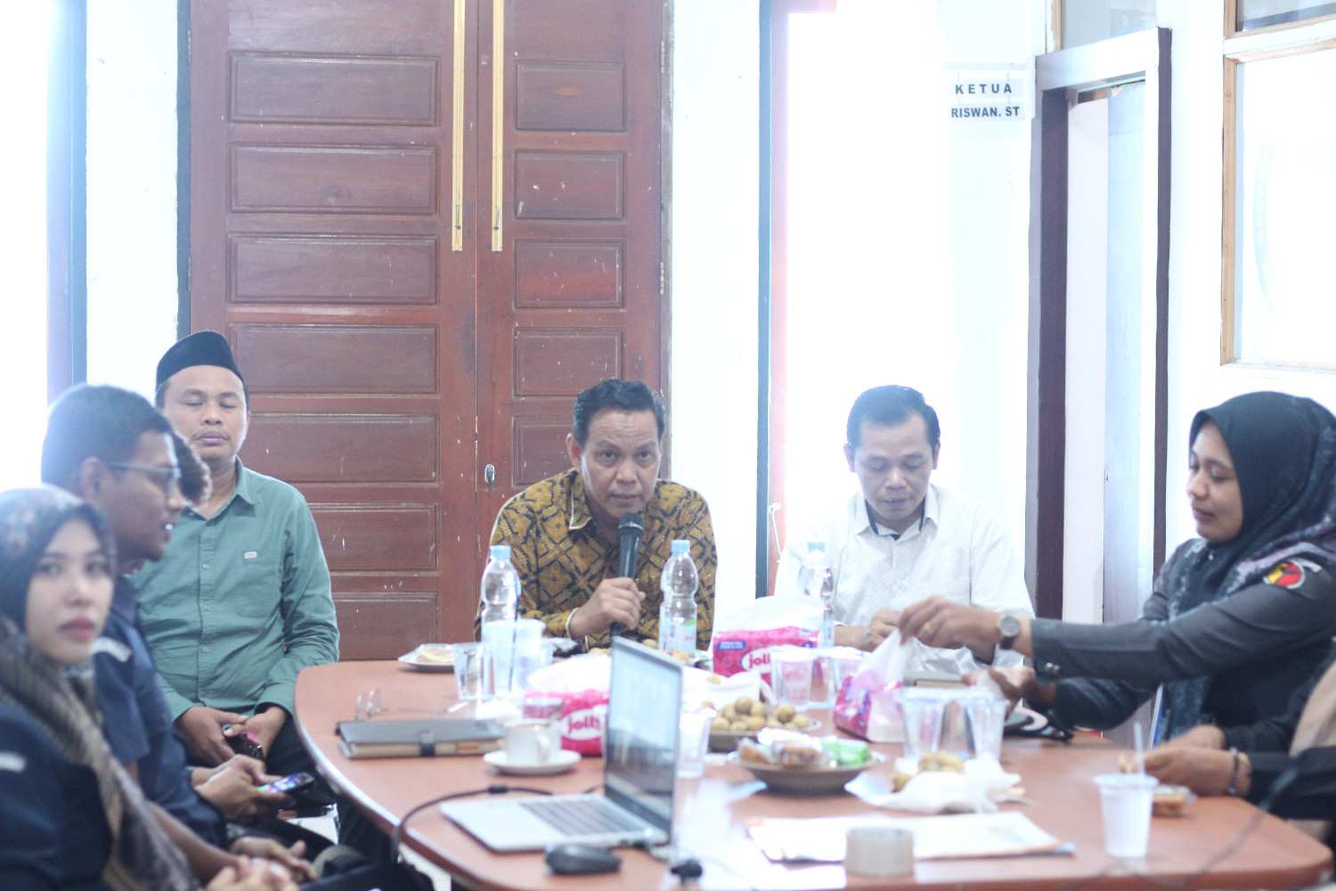 Ketua Bawaslu Kota Pariaman, Riswan menyampaikan sambutannya Selaras Pengelolaan Keuangan Bawaslu, 19/05/2026