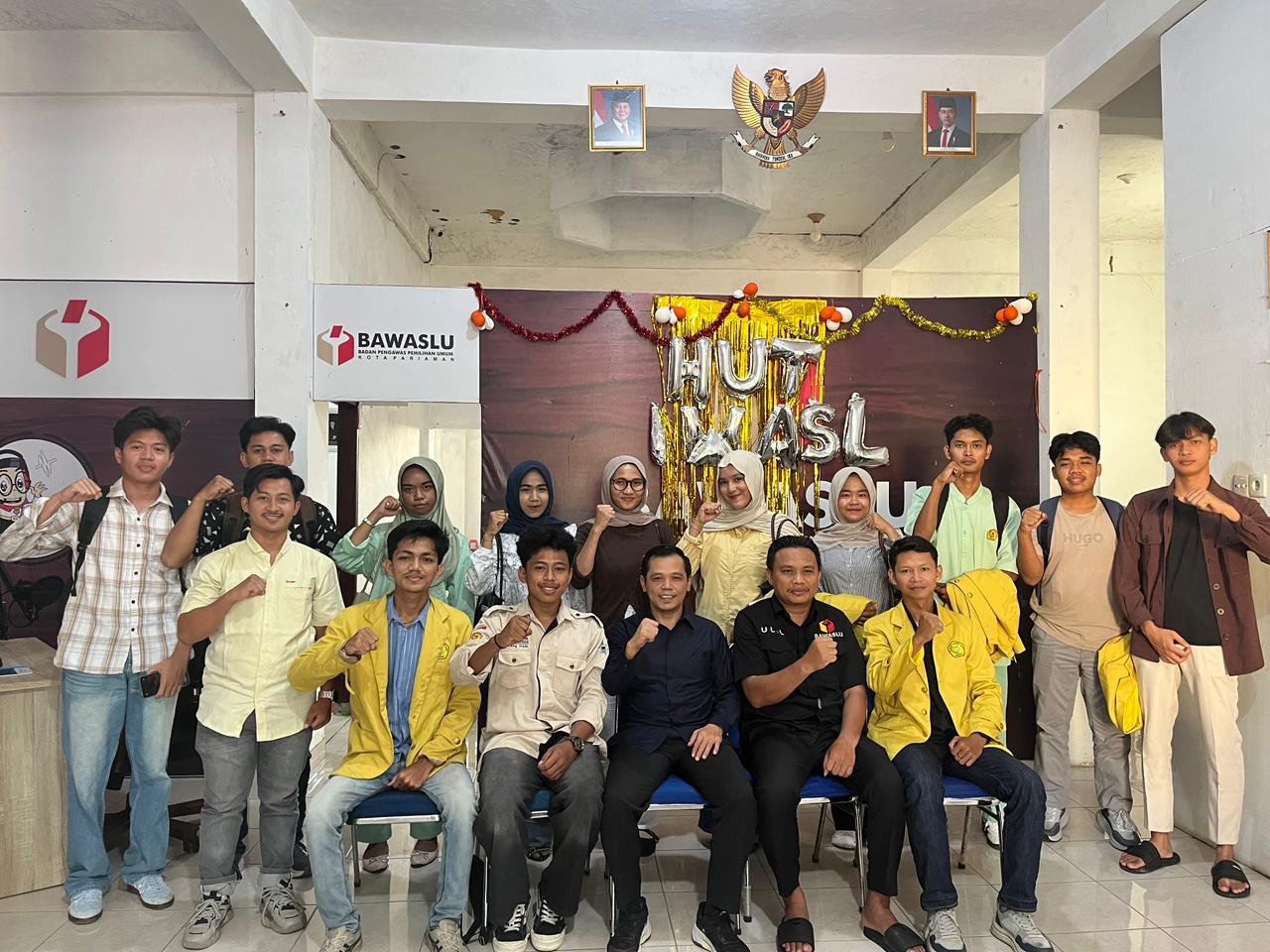 Foto bersama Bawaslu Kota Pariaman dengan UKM UNISBAR, 18/05/2026