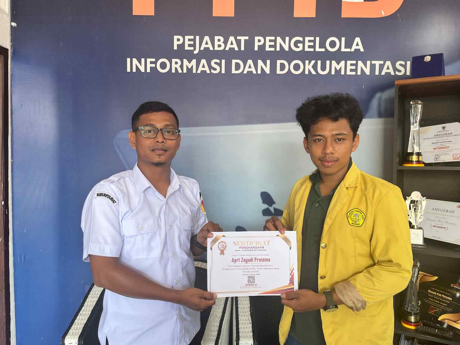 Konsolidasi Bawaslu Kota Pariaman bersama Ketua UKM Rempala UNISBAR dalam Podcast OPTIMIS, 03/06/2026