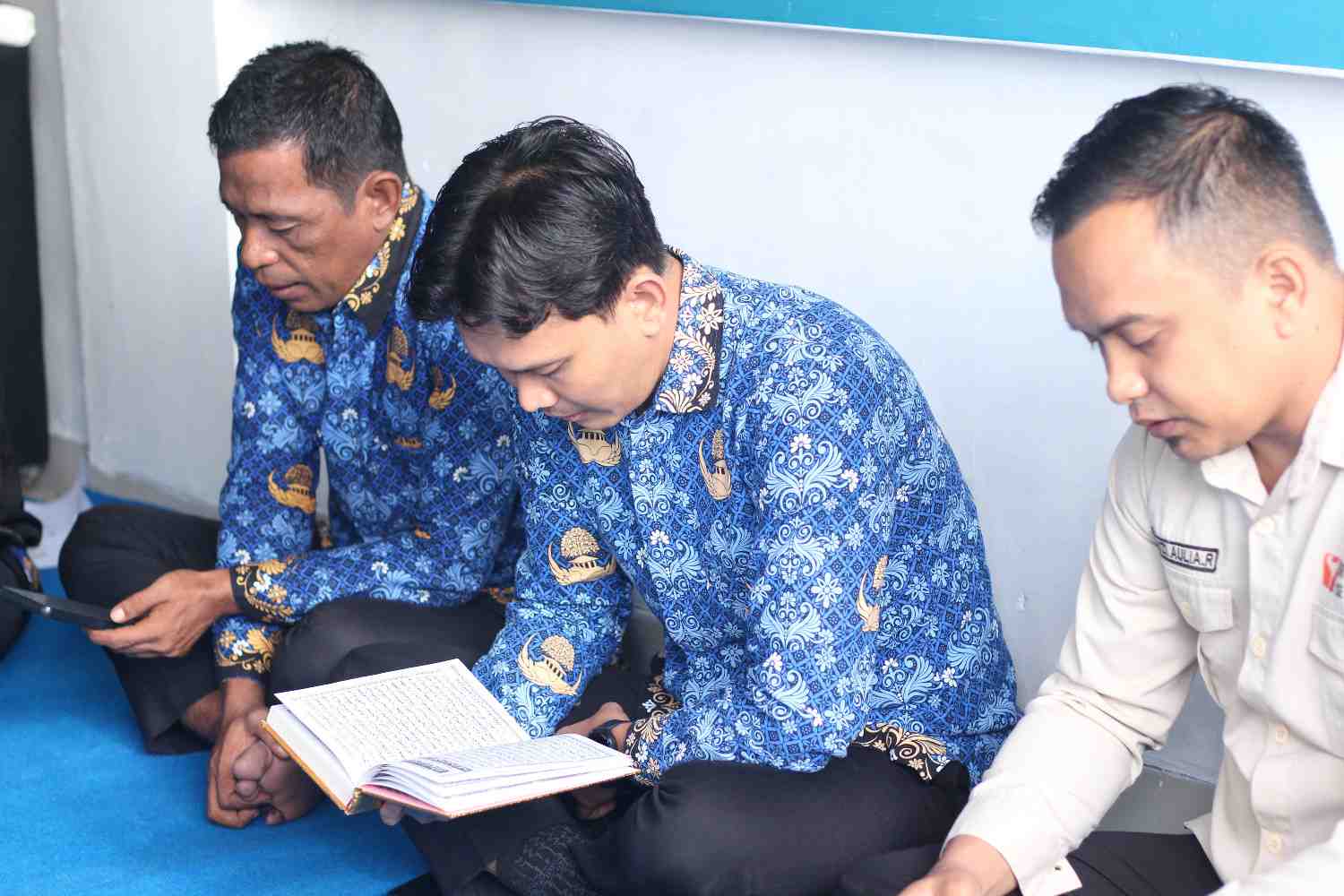 Tadarusan Jajaran staf sekretariat Bawaslu Kota Pariaman, 25/06/2026