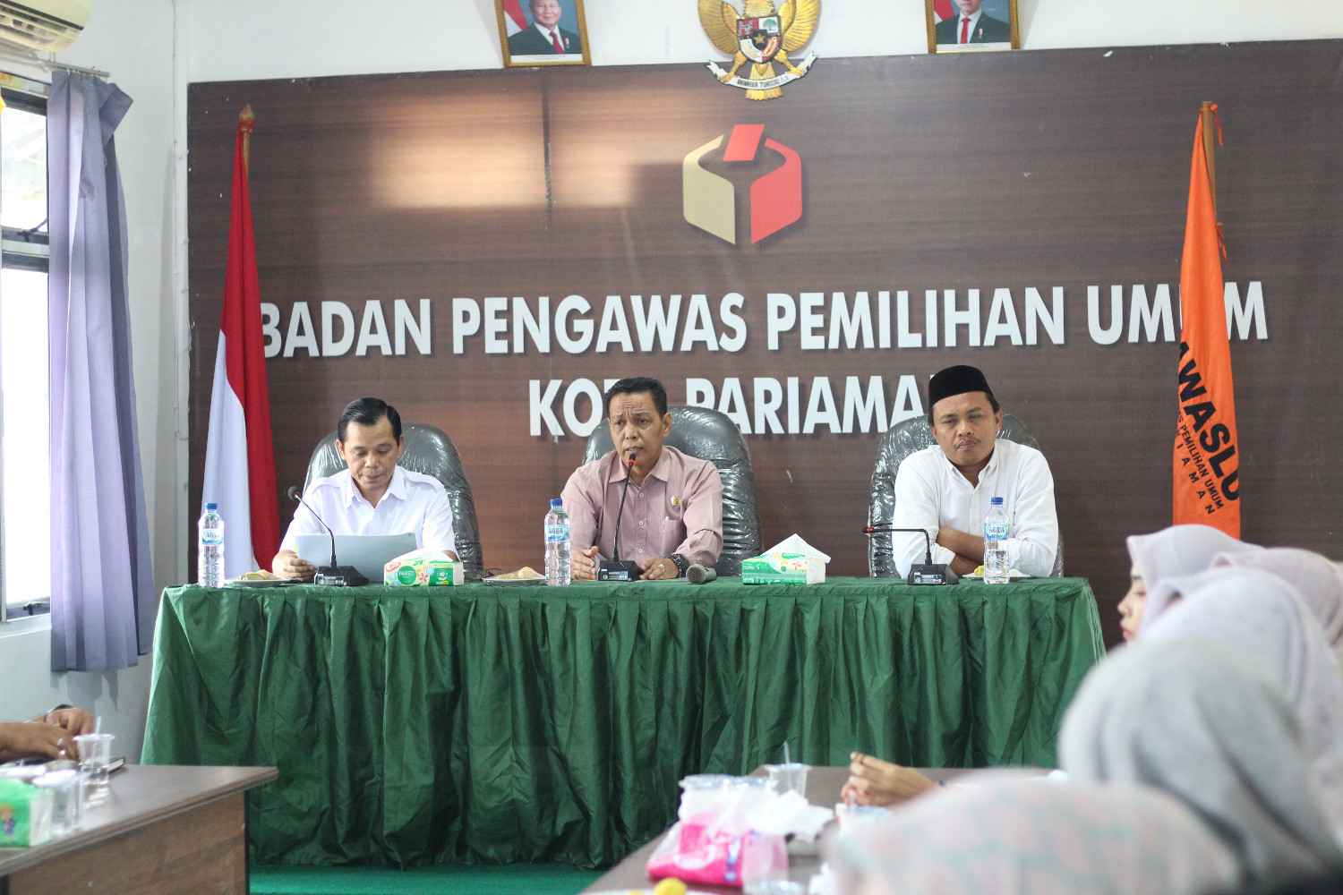 Bawaslu Pariaman menggelar diskusi Selaras, 21/10/26