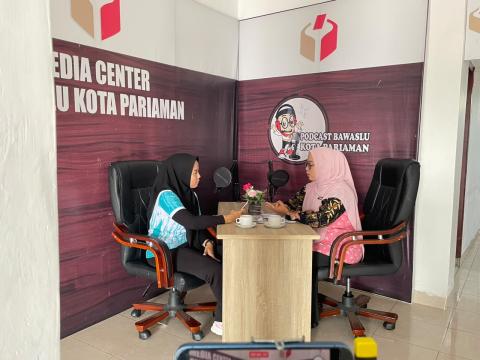 Podcast Optimis bersama Narasumber Guru SMK N 4 Pariaman, Hardianti Rusadi, kamis 13/08/26