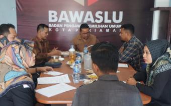 Bawaslu Kota Pariaman Terima Kunjungan Supervisi & Monitoring Bawaslu Sumatera Barat Terkait Progres Laporan Hasil Pengawasan DPT
