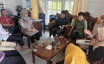 Foto saat staf SDM melakukan supervisi dan sosialisasi ke panwascam pariaman selatan