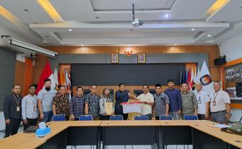 Bawaslu Kota Pariaman awasi langsung penyerahan Berita Acara (BA) dan sertifikat rekapitulasi hasil perolehan suara dalam pemungutan suara ulang (PSU) DPD RI Dapil Sumatera Barat tingkat Kota Pariaman