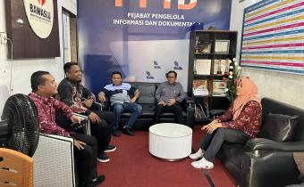 Monitoring Bawaslu Provinsi Sumatera Barat ke kantor Bawaslu Kota Pariaman, kamis (04/07/24).