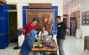 Foto saat pengawasan perbaikan syarat calon walikota dan wakil walikota