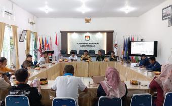 Foto saat rapat persiapan debat calon walikota dan wakil walikota pariaman tahun 2024