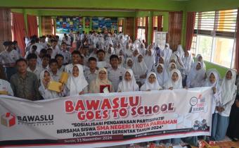 Bawaslu goes to school di SMA N 1 Pariaman
