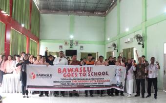 Bawaslu goes to school di SMKN 1 Pariaman
