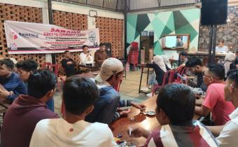 Foto sosialisasi pengawasan partisipatif bersama organisasi mahasiswa yang bernama Lingkaran Mahasiswa Piaman