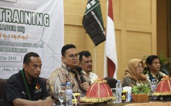 Ketua Bawaslu Rahmat Bagja saat memberikan arahan dalam Advance Training Himpunan Mahasiswa Islam (HMI) di Sulawesi Selatan, Kamis (22/5/2025)/ Foto: Publikasi dan Pemberitaan Bawaslu