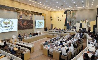 Suasana Rapat Dengar Pendapat (RDP) di ruang rapat Komisi II DPR RI, Rabu (12/02/2025).