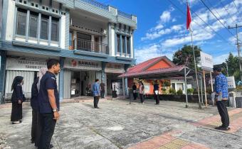 Upacara peringatan hari lahir pancasila ke-80 Bawaslu Kota Pariaman, senin (02/06/25)
