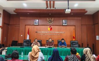 Rinaldi Aulia, Kepala Sekretariat Bawaslu Provinsi Sumatera Barat (Kanan)