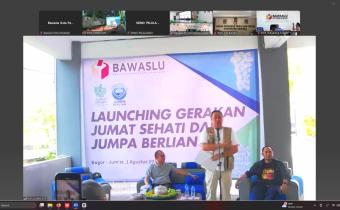 Anggota Bawaslu RI, Herwyn JH Malonda menyampaikan sambutan dalam peluncuran program Jumat Sehati (Jumat Menjaga Tubuh, Sehat Hati, Kuat Iman) dan Jumpa Berlian (Jujur, Menanam, Pelihara, Amankan, Bersih, Lingkungan dan Alam Nyata) di Kabupaten Bogor pada Jumat, (01/08/25).