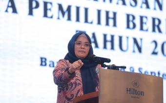 Anggota Bawaslu Lolly Suhenty pada Rapat Koordinasi Evaluasi Pengawasan Pemutakhiran Data Pemilih Berkelanjutan Tahun 2025 di Kota Bandung, Jawa Barat, Senin (8/9/2025)/Foto: Publikasi dan Pemberitaan Bawaslu