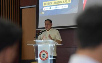 Anggota Bawaslu Herwyn JH Malonda alam Focus Group Discussion (FGD) bertajuk Evaluasi Tata Kelola Organisasi Pengawas Pemilu di Universitas Islam Negeri (UIN) Syarief Hidayatullah, Jumat (27/9/2025).