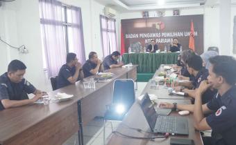 Rapat persiapan penyebaran kuesioner KM Bawaslu Kota Pariaman, 20/10/25
