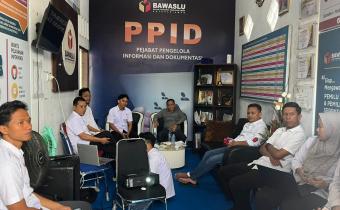Rapat Internal Bawaslu Kota Pariaman terkait Survei Kepuasan Masyarakat (SKM), 07/01/2026