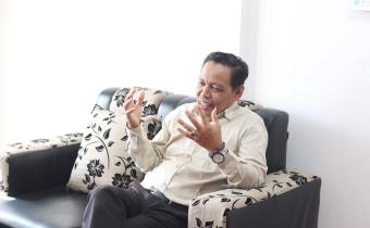Sambutan ketua bawaslu kota pariaman, riswan dalam koordinasi bersama KPU dan kelompok disabilitas, 26/05/2026