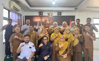 Rapat Koordinasi Penyamaan Persepsi dalam Pengelolaan Keterbukaan Informasi bersama sejumlah badan publik dari pemerintah desa dan SMA di Kota Pariaman, Senin (22/6/2026)