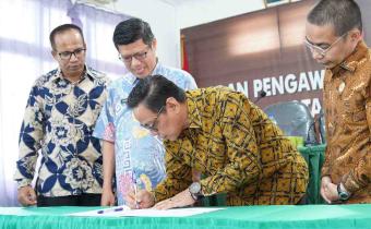 Penadatanganan MoU Bawaslu Kota Pariaman dengan Kominfo terkait Pengelolaan Keterbukaan Informasi Publik, 23/07/26
